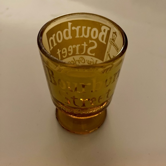 Vintage Bourbon Street New Orleans La. Collectable Shot Glass. - Picture 2 of 3